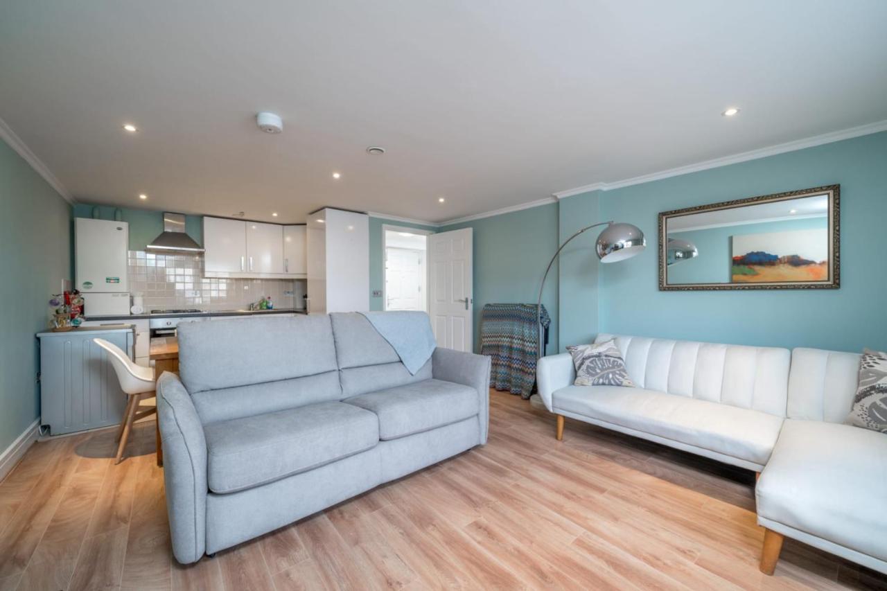 Appartement Modern Luxury Apartment, Sleeps Five, Barons Court Londres