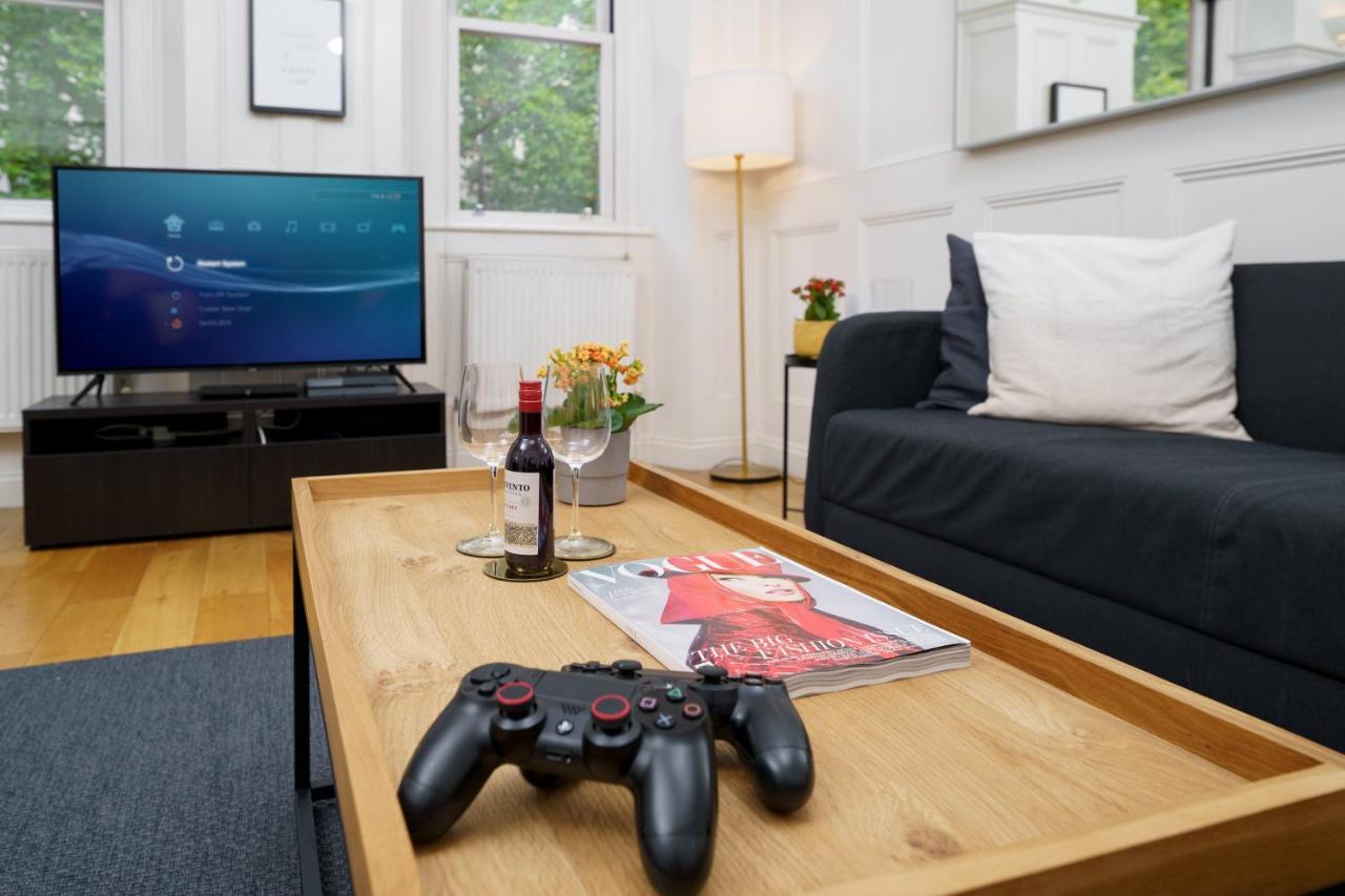2 Bedr, 3 Beds, 1 Bath Thames, Trafalgar Sq Londres
