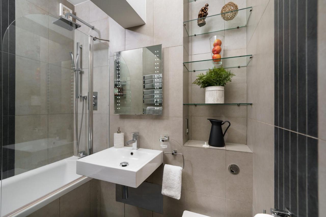 2 Bedr, 3 Beds, 1 Bath Thames, Trafalgar Sq * Londres