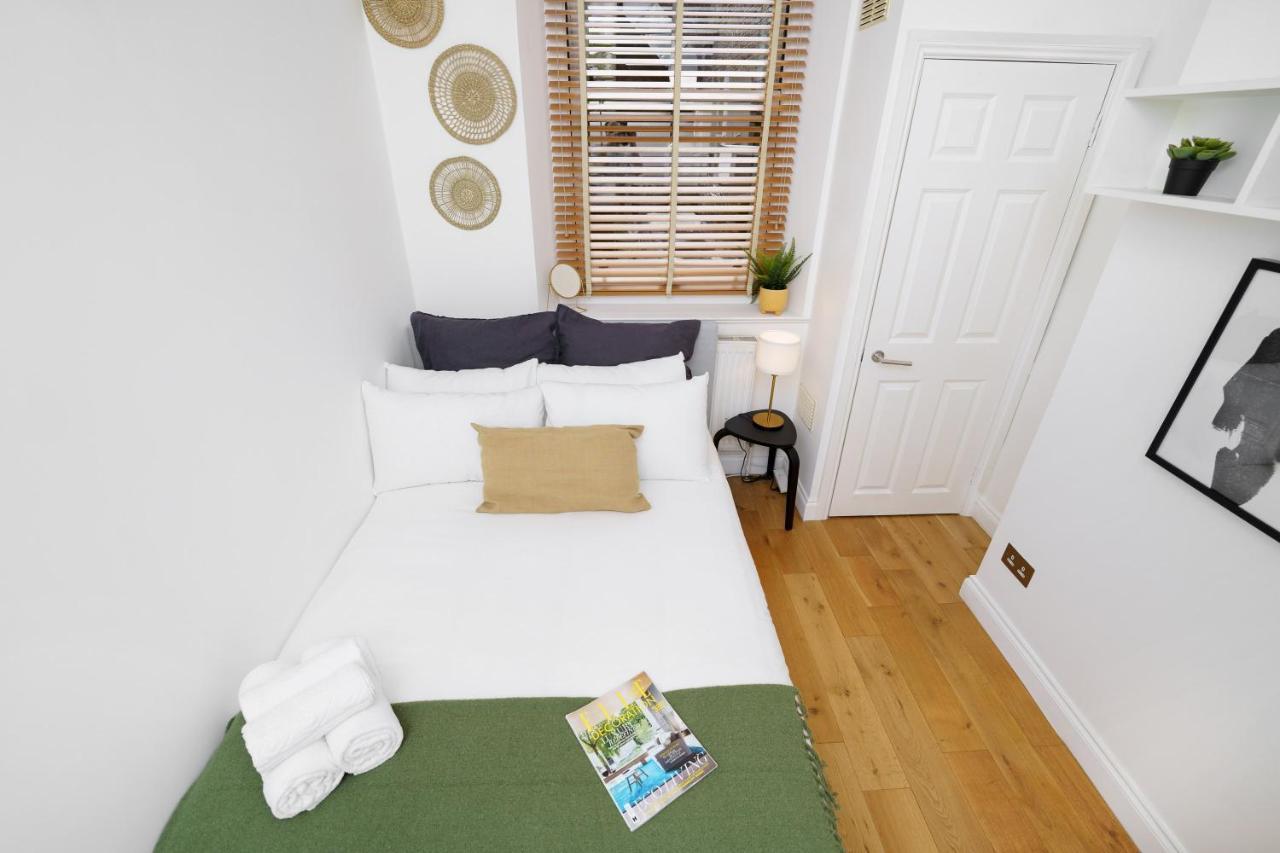 2 Bedr, 3 Beds, 1 Bath Thames, Trafalgar Sq Londres