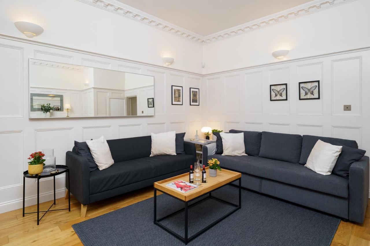 2 Bedr, 3 Beds, 1 Bath Thames, Trafalgar Sq Londres