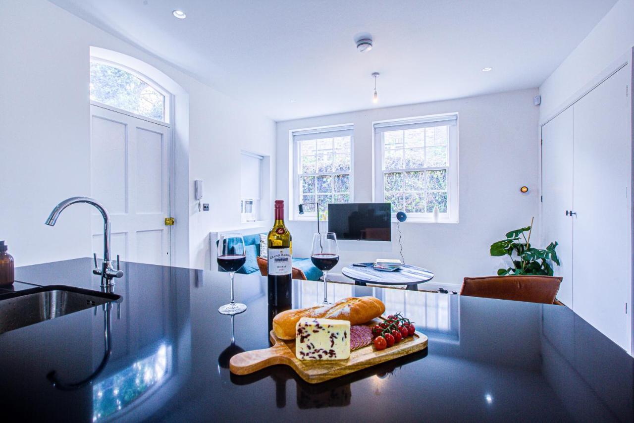 Charming 1br In A Gated Complex And A Short Walk From Queens Park Tube