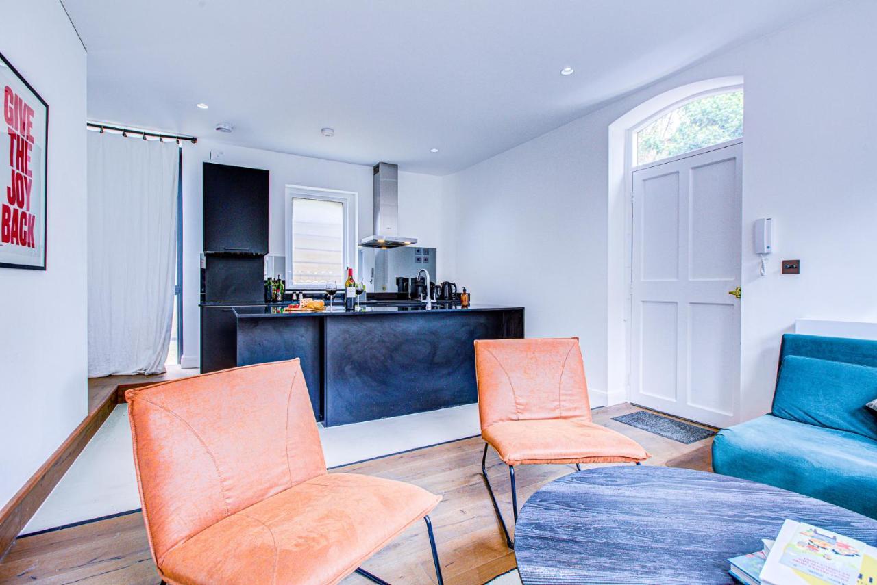 Charming 1br In A Gated Complex And A Short Walk From Queens Park Tube Apartamento *