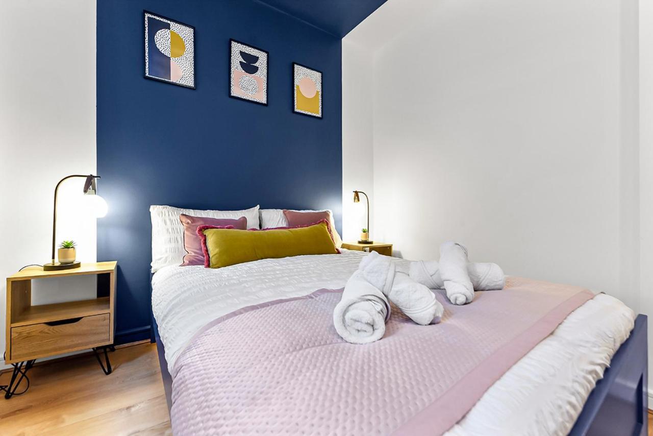 Spacious Contemporary 2 Bed Flat, Londres