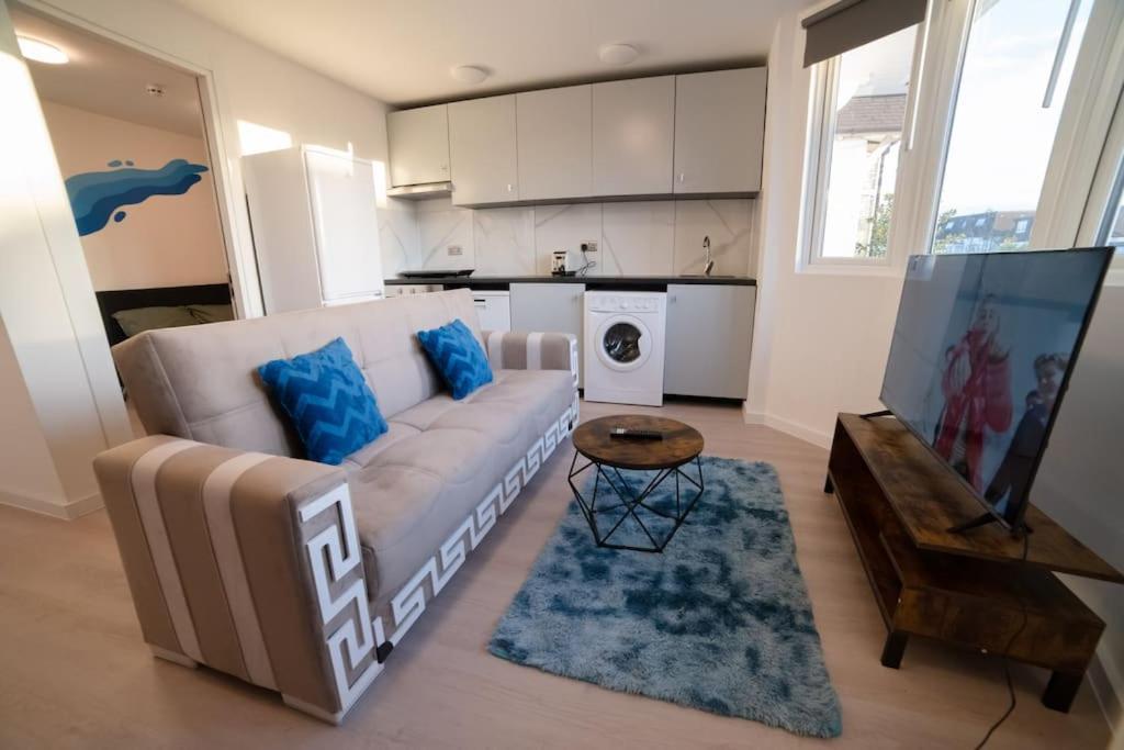 Spacious And Stylish 1 Bed Modern Flat Appartement Londen