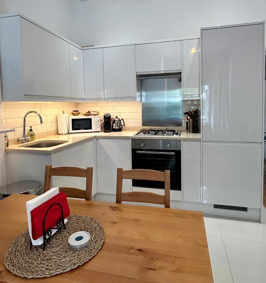 1 Bedroom In Shepherds Bush, Londres