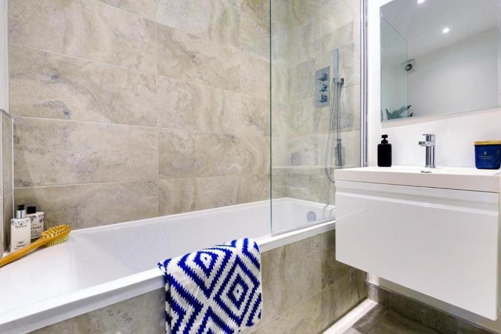 Amazing 3 Bed Interior Designed House With Garden - 114 The Hervey Сasa de vacaciones Londres