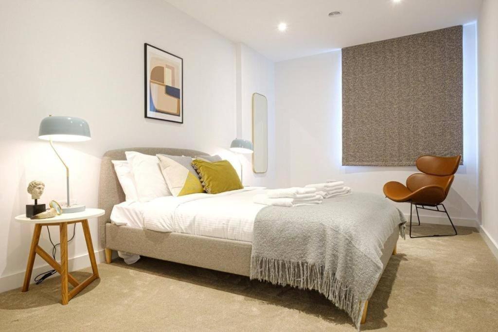 Relax In Beautiful & Cosy -zone 1 Apartment