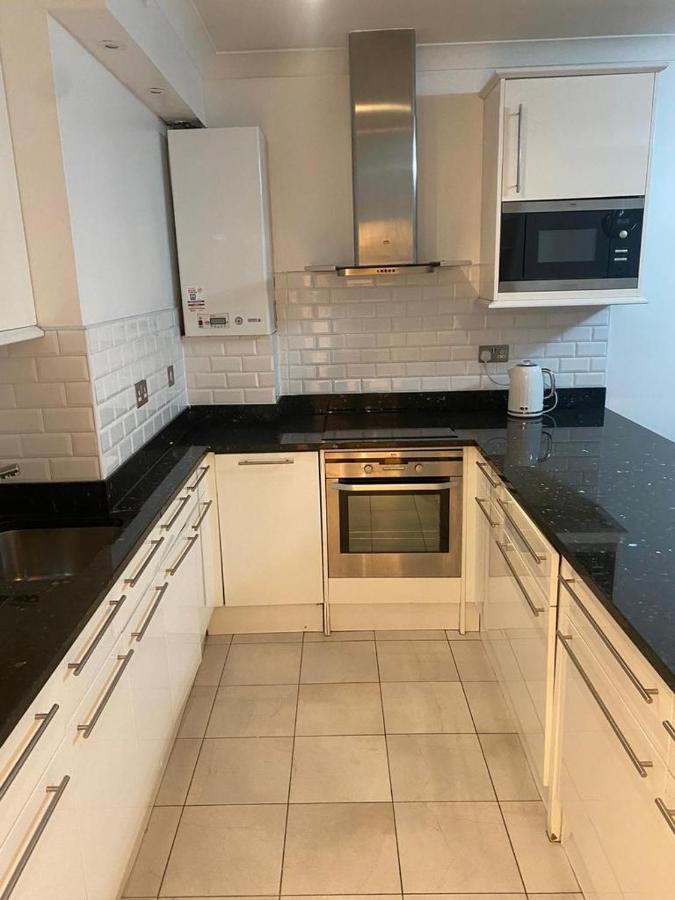 Cozy Two Bedroom Flat In The Heart Of * London