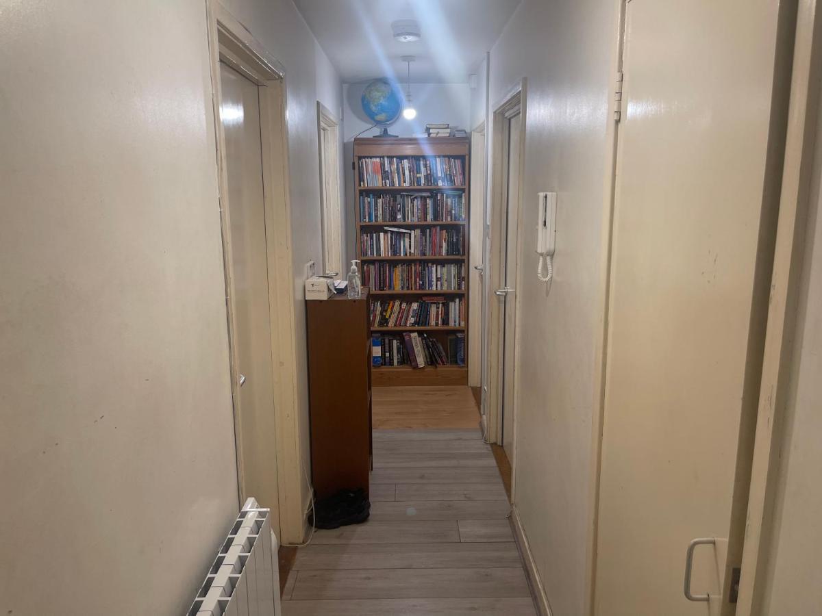 Wembley Serviced Apartment, 20mins From Central Habitación en casa particular *