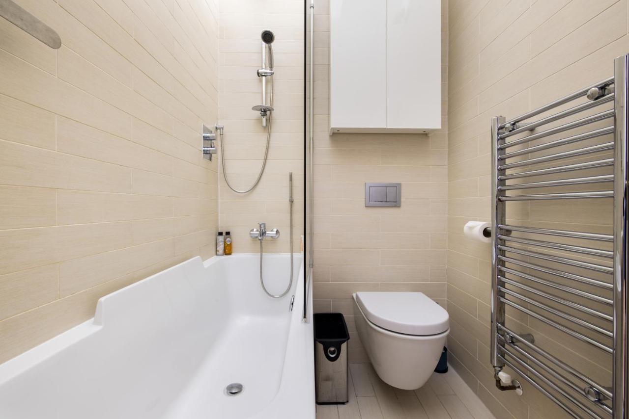Stylish & Spacious Notting Hill Loft *