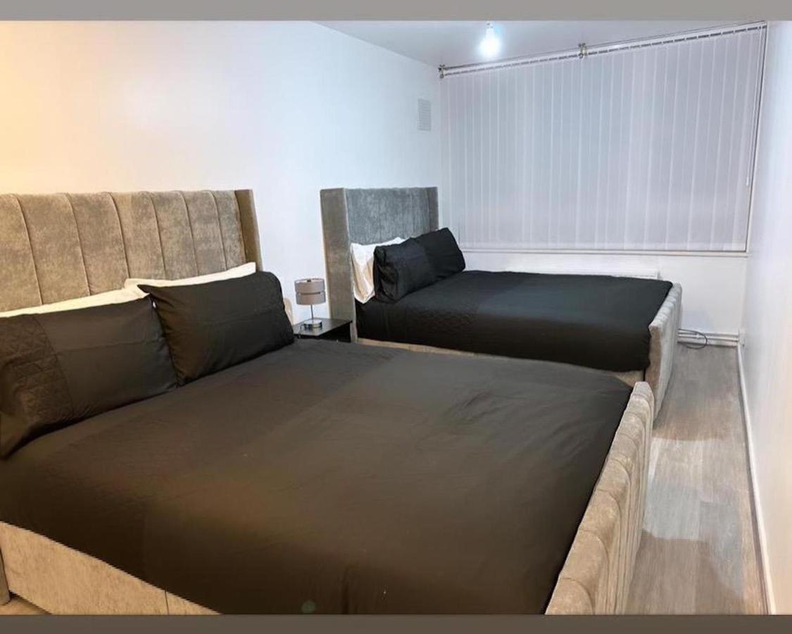 New! Xtra Large 4 Bedroom Up To 14 Guests Apartamento *