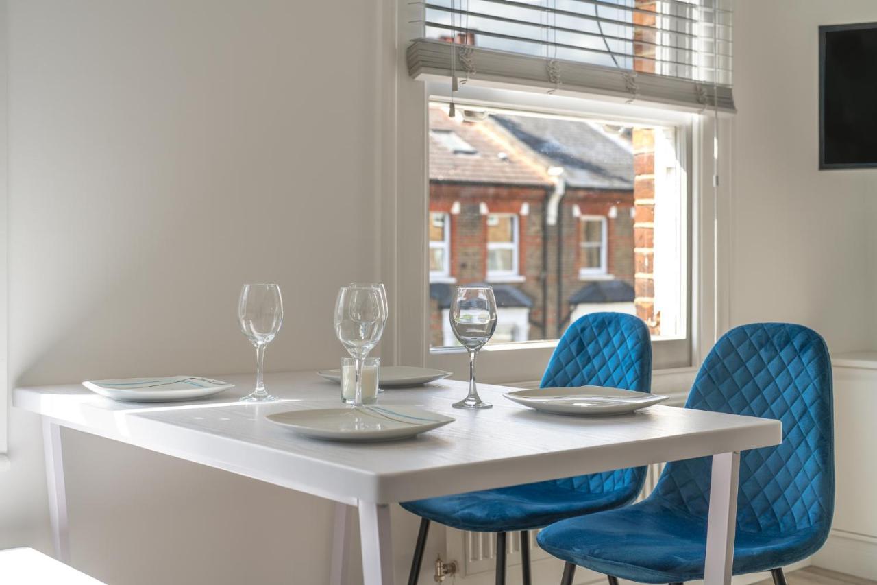 Modern Split Level 2br Spacious Maida Vale *