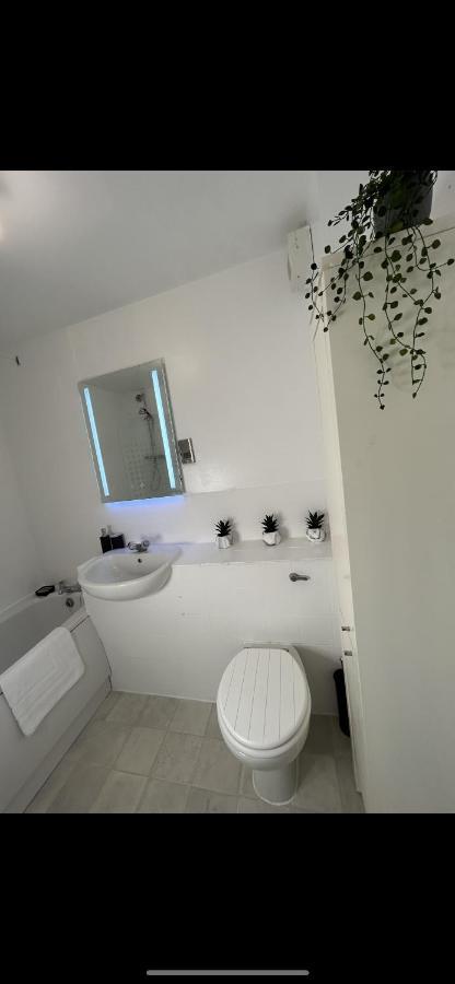 Real Lush Properties-1 Bed Greenwich Apartment, London, Sleeps 6 Apartamento Londres