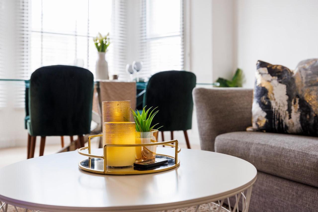 Apartamento Stylish Opposite Westfields