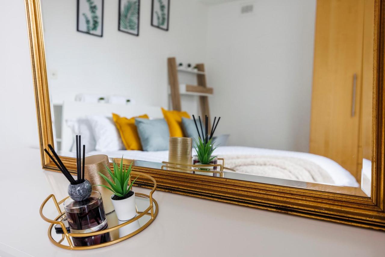 Stylish Opposite Westfields Apartamento