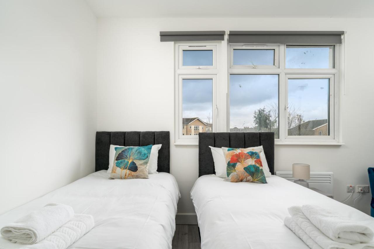 Apartment Selwyn Road *
