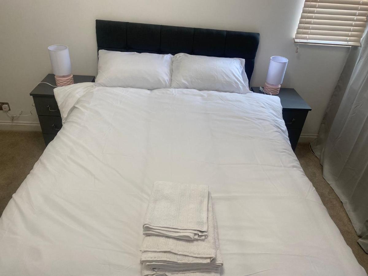 Cozy Two Bedroom Flat In The Heart Of