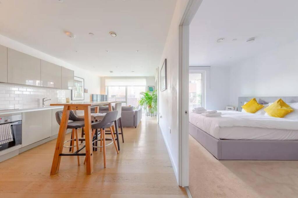 Superb 1 Bedroom 3mins From Tube Station * Londres