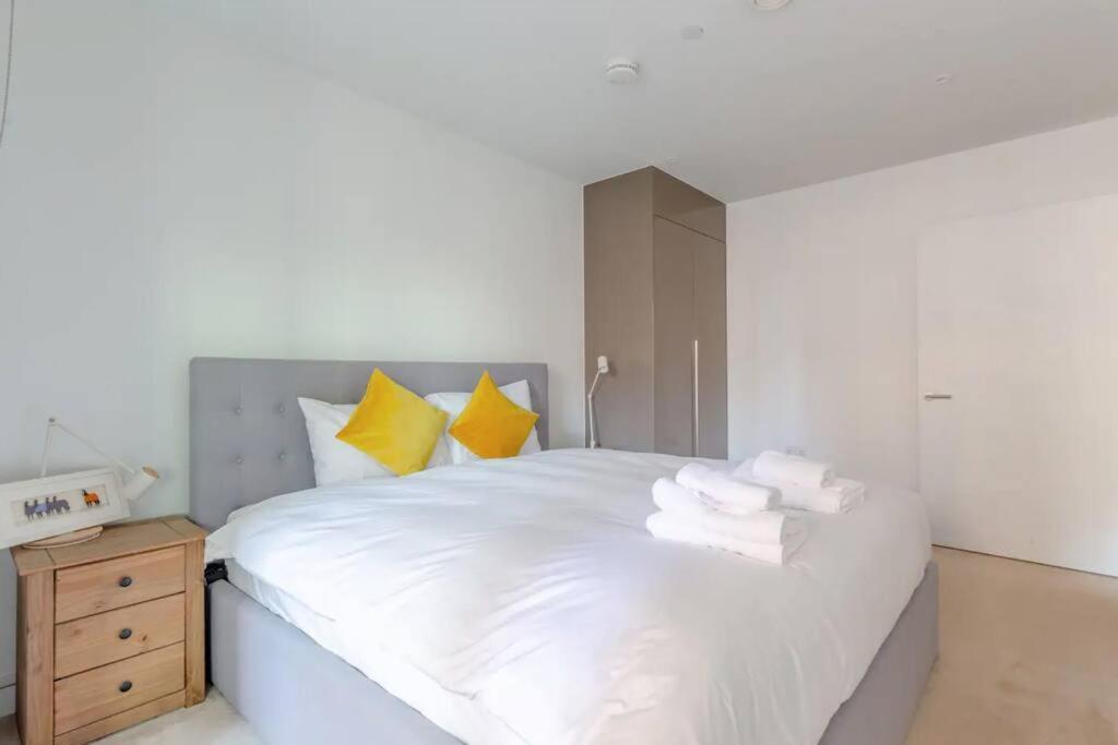 Superb 1 Bedroom 3mins From Tube Station
