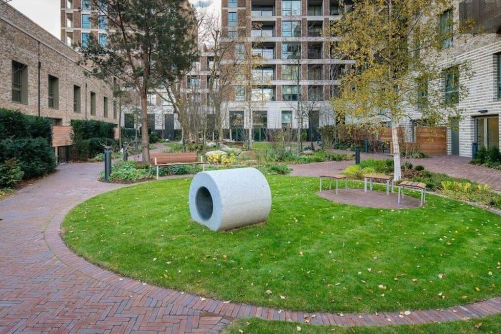Superb 1 Bedroom 3mins From Tube Station * Londres