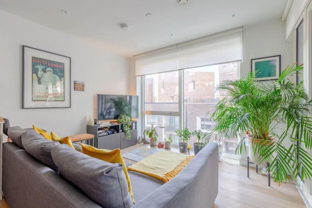 Superb 1 Bedroom 3mins From Tube Station * Londres
