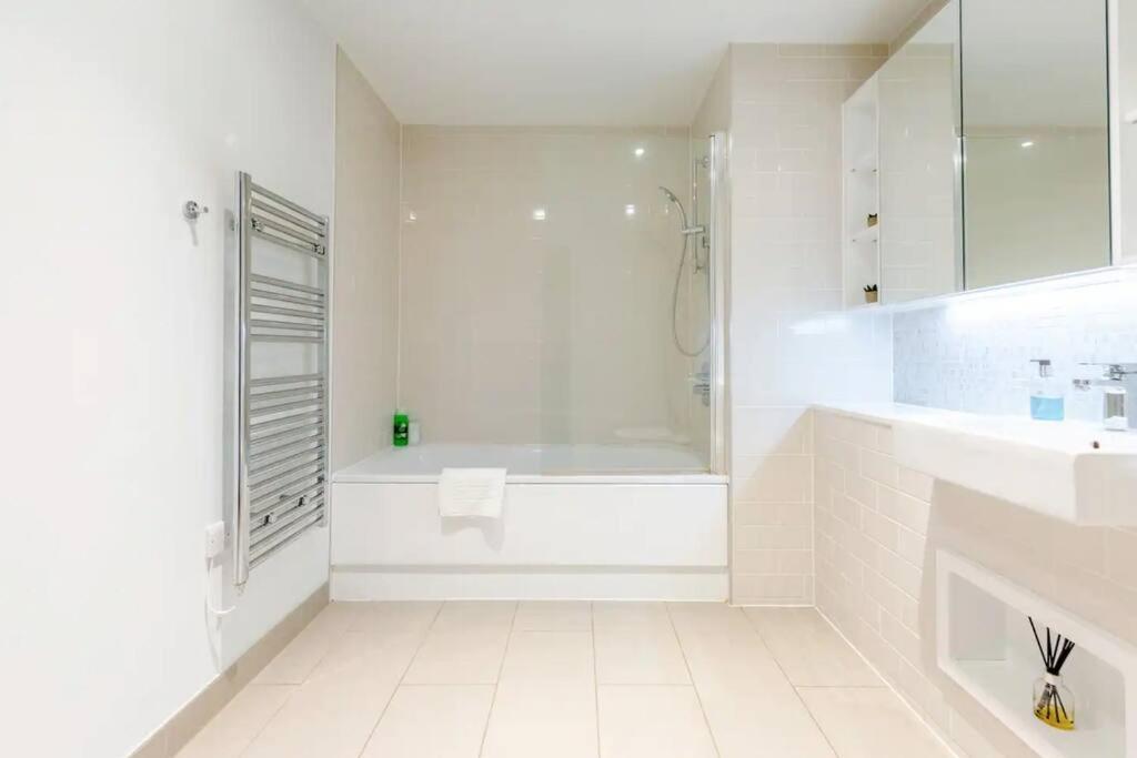 Apartamento Superb 1 Bedroom 3mins From Tube Station