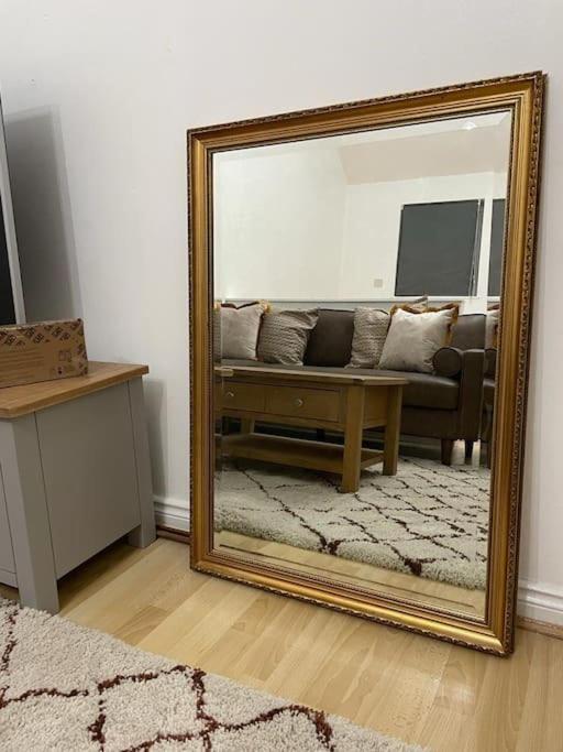 Apartment Beautiful 2 Bedroom Flat In London! Near Excel O2 Arena And Central! With Garden
