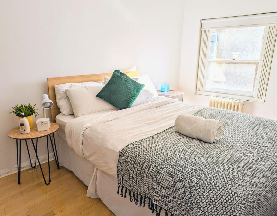 Cinema Set Up, Sleeps 6 Ppl, Central *