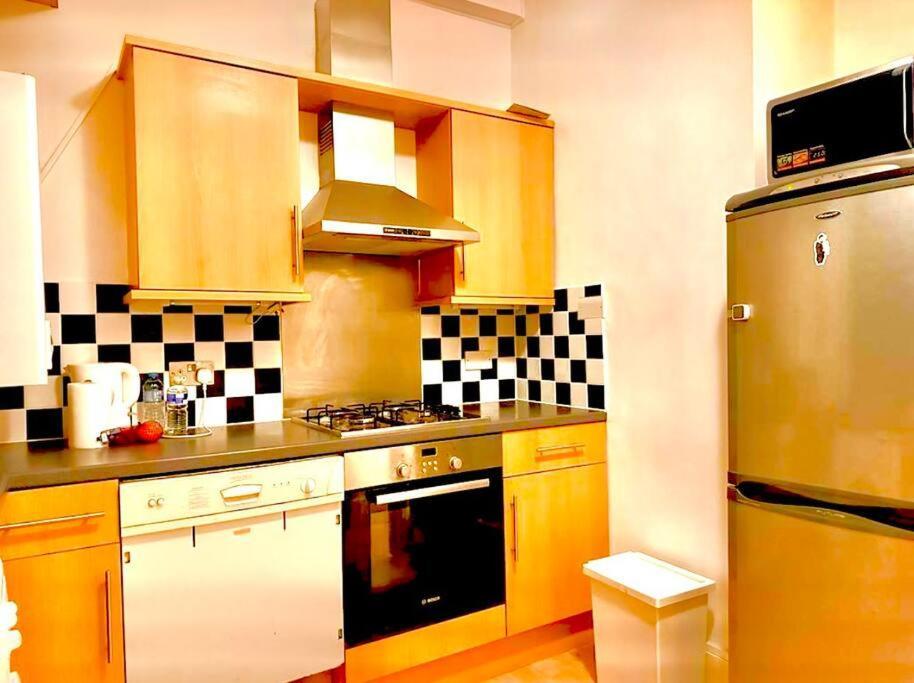Tower Bridge! Immaculate One Bed Apartamento Londres