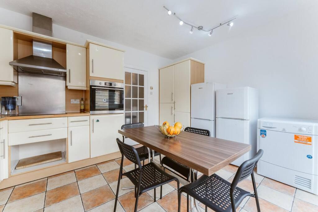 Apartamento Up To 4 People, In A Share House Next To Bridge