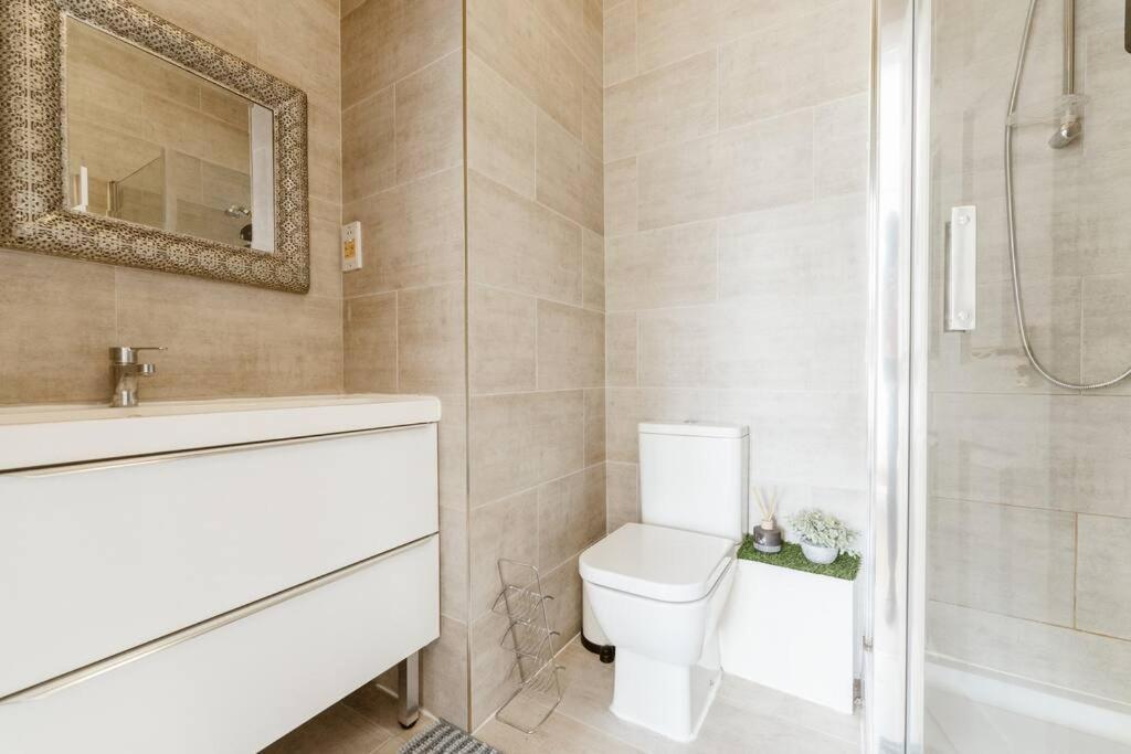 Spacious Ensuite Near Tourist Attractions * Londres