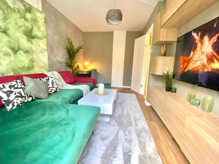 1bed W/ Hot Tub & Garden Londres