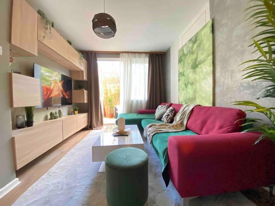 1bed W/ Hot Tub & Garden Apartment *