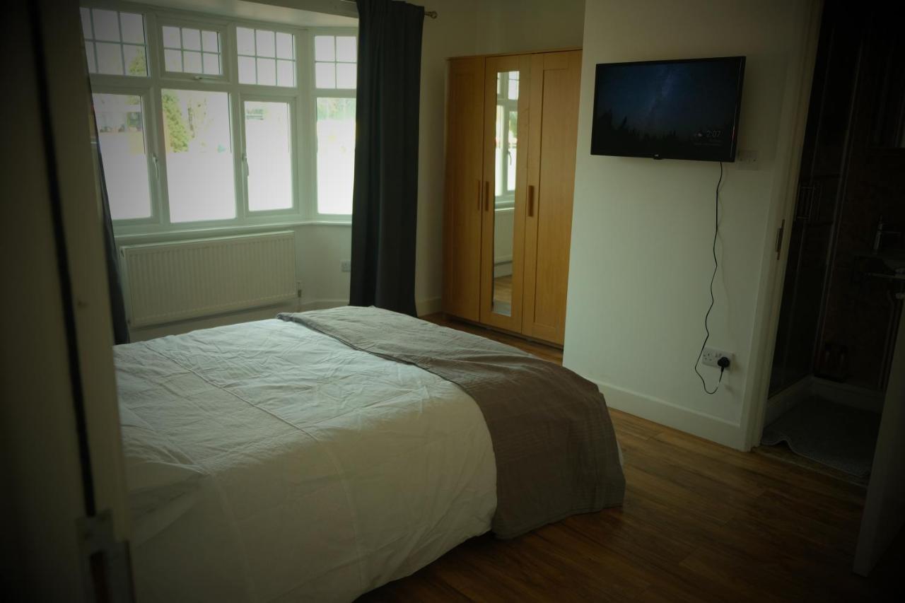 Apartment Clapham South Station By Pink Consultants