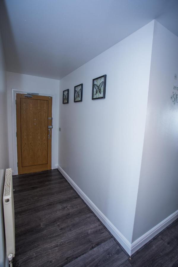Remarkable 2-bed With Sea View Appartement