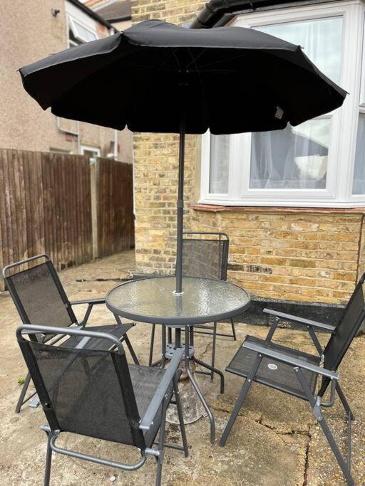 A Beautiful Ground-floor Flat. Appartement *