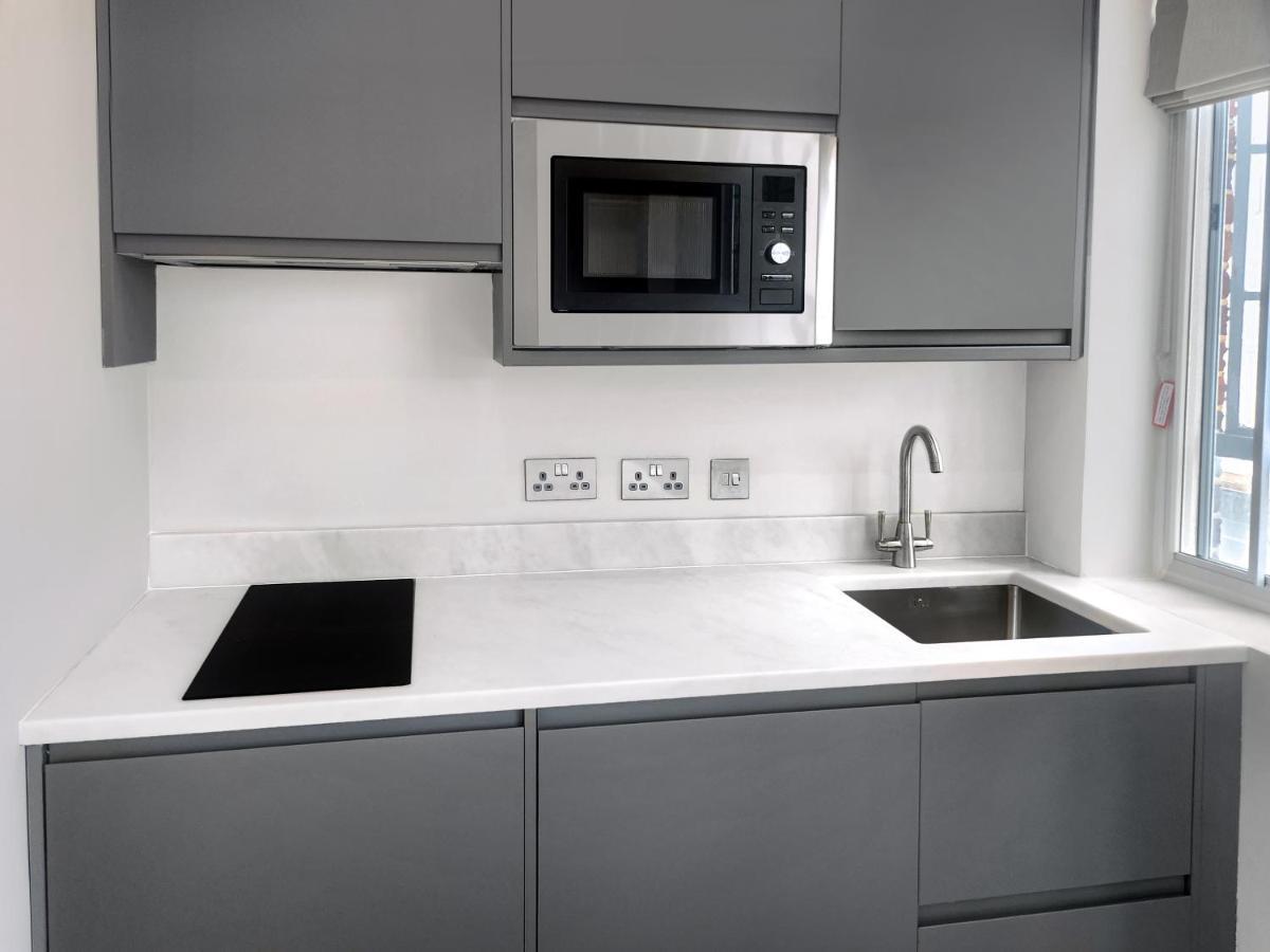 Chelsea Flat 10 Mins Harrods, Gym, Air Conditioning London
