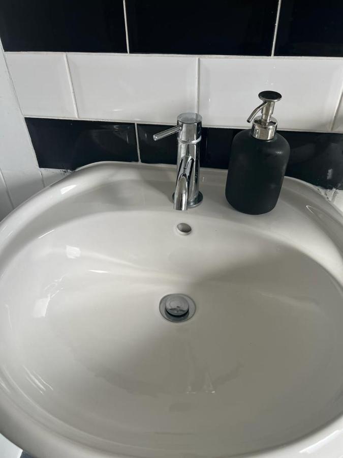 Stunning 3 Bedroom Property- Large Habitación en casa particular *