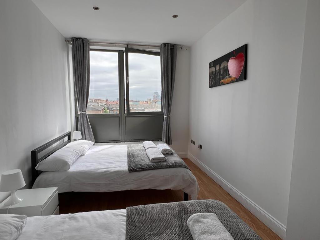 Cosy Entire In Whitechapel/commercial Rd * London