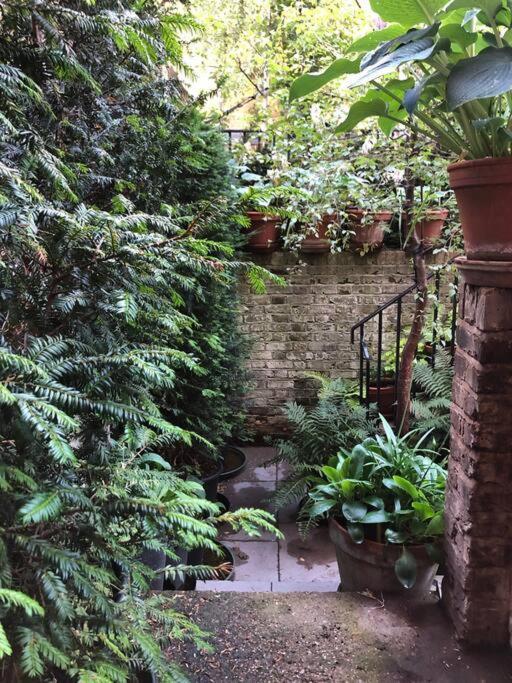Casa de férias Kings Cross, Self-contained House & Private Garden *