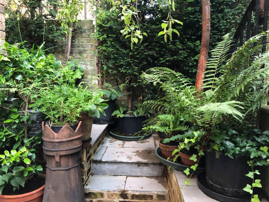 Casa de férias Kings Cross, Self-contained House & Private Garden Londres