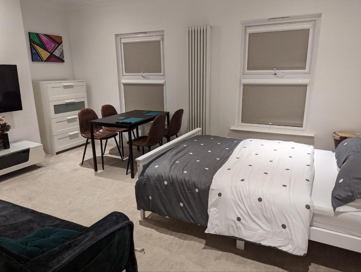 Fully-equipped Flat In The Of Apartamento