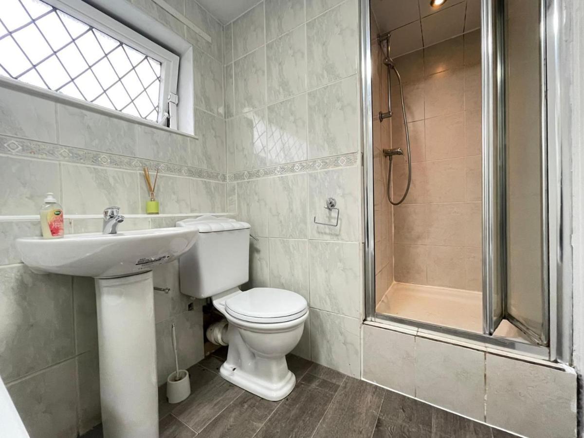 Deluxe Spacious In Beckton Séjour chez l'habitant Londres