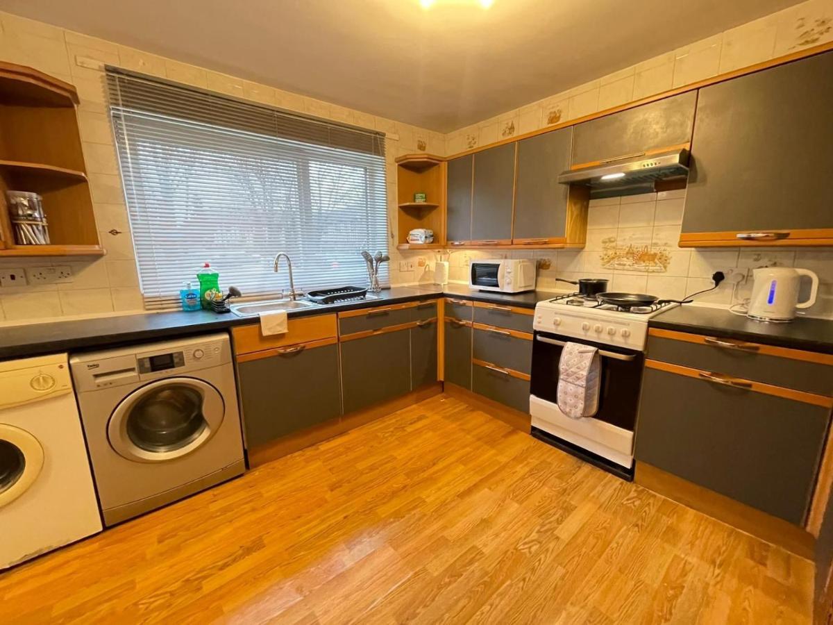 Deluxe Spacious In Beckton Londres