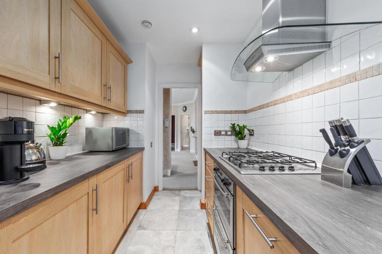 Apartment The Mayfair Large Snug London