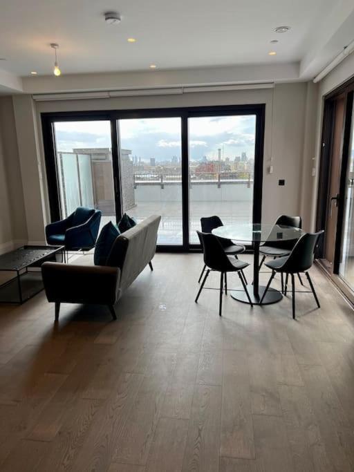 2 Bedroom Penthouse Appartement Londres
