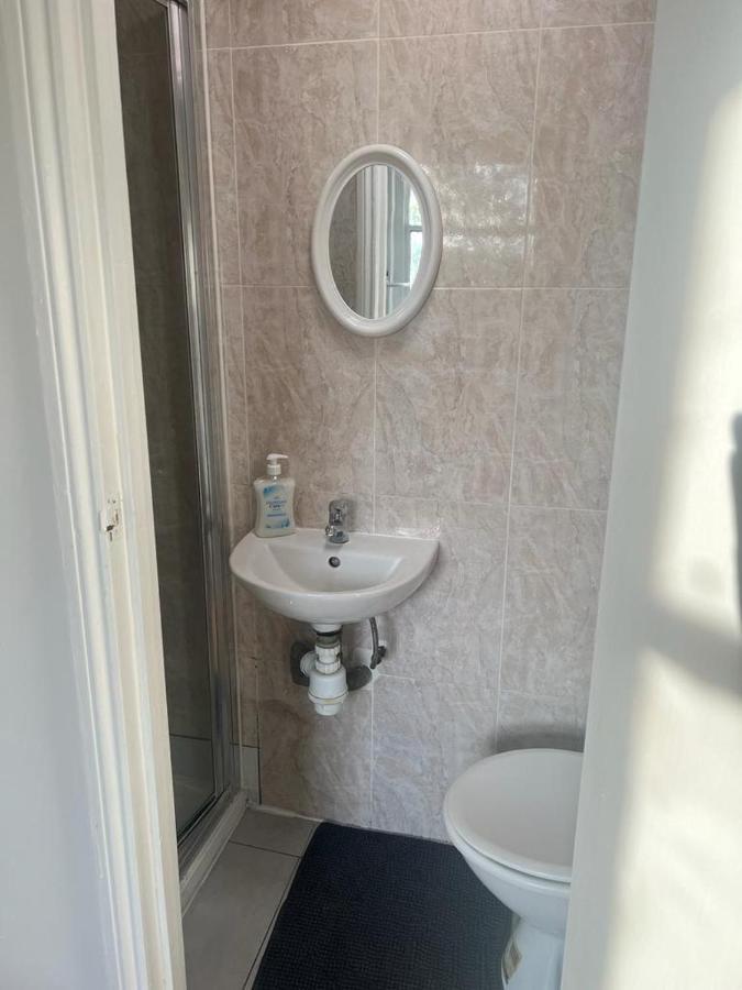 Lovely First Floor Flat-2 Appartement Londres