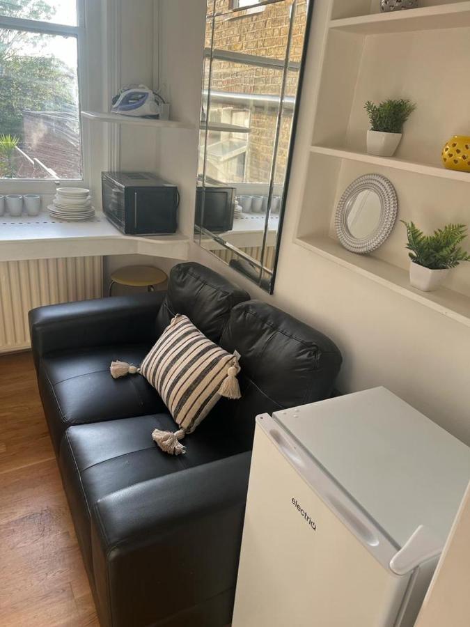 Lovely First Floor Flat-2 Appartement *