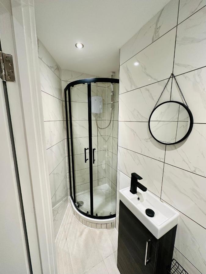 Guest house Comfy London